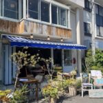 宮城県の松島にあるイタリアンレストラン。海の幸を使用したシーフードピザ等が人気で、海を連想させる青色のオープンな外観が素敵なお店。の画像