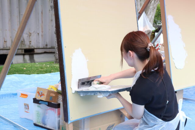 初めて塗り壁教室に参加されたお客様｜岩手県で自然素材にこだわった注文住宅を建てるなら大共ホームの画像